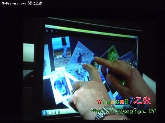 盖茨鲍尔默展示Windows 7触摸界面