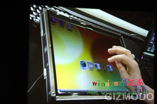 盖茨鲍尔默展示Windows 7触摸界面