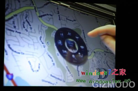 盖茨鲍尔默展示Windows 7触摸界面