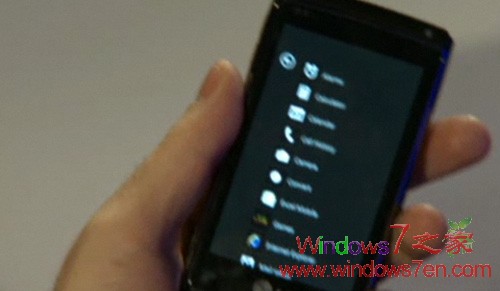 微软展示全球首款Windows Phone 7智能手机